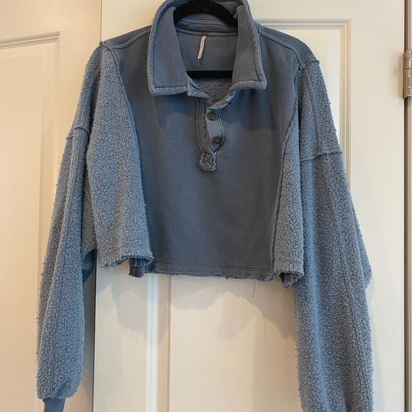 Free People Tops - Free People Ruby Blue Cropped Button Down - Worn Once, Size Medium